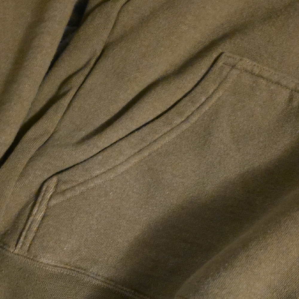 Patagonia Men's Green Hoodie Sweater - Picture 4 of 8